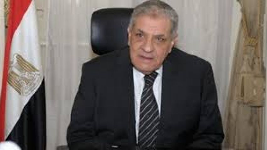 الحكومة تسعى لخفض عجز الموازنة بتحصيل متأخرات ضريبية